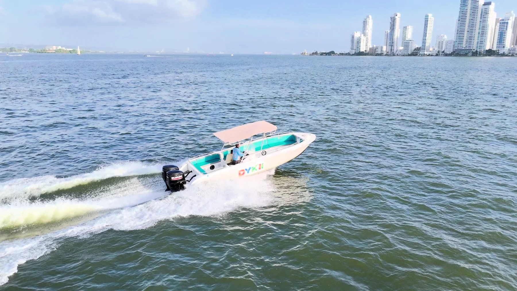 DYK 2 frente a Cartagena: imagen de la flota, no del destino San Bernardo